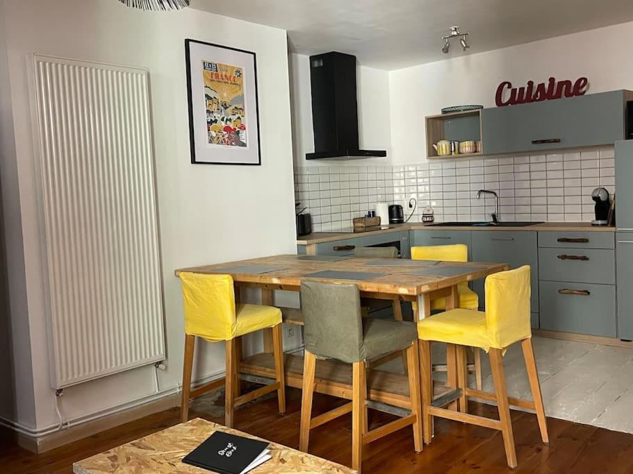 Maison De Ville Dans Le Centre Historique De Cahors - Cosy Townhouse In The Historical Center Of Кахор Екстериор снимка